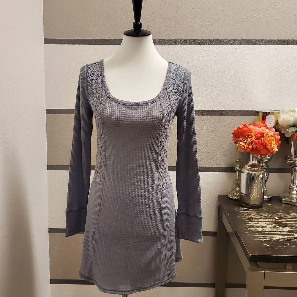 E by Eloise Lace Panel Thermal Top Sz S
